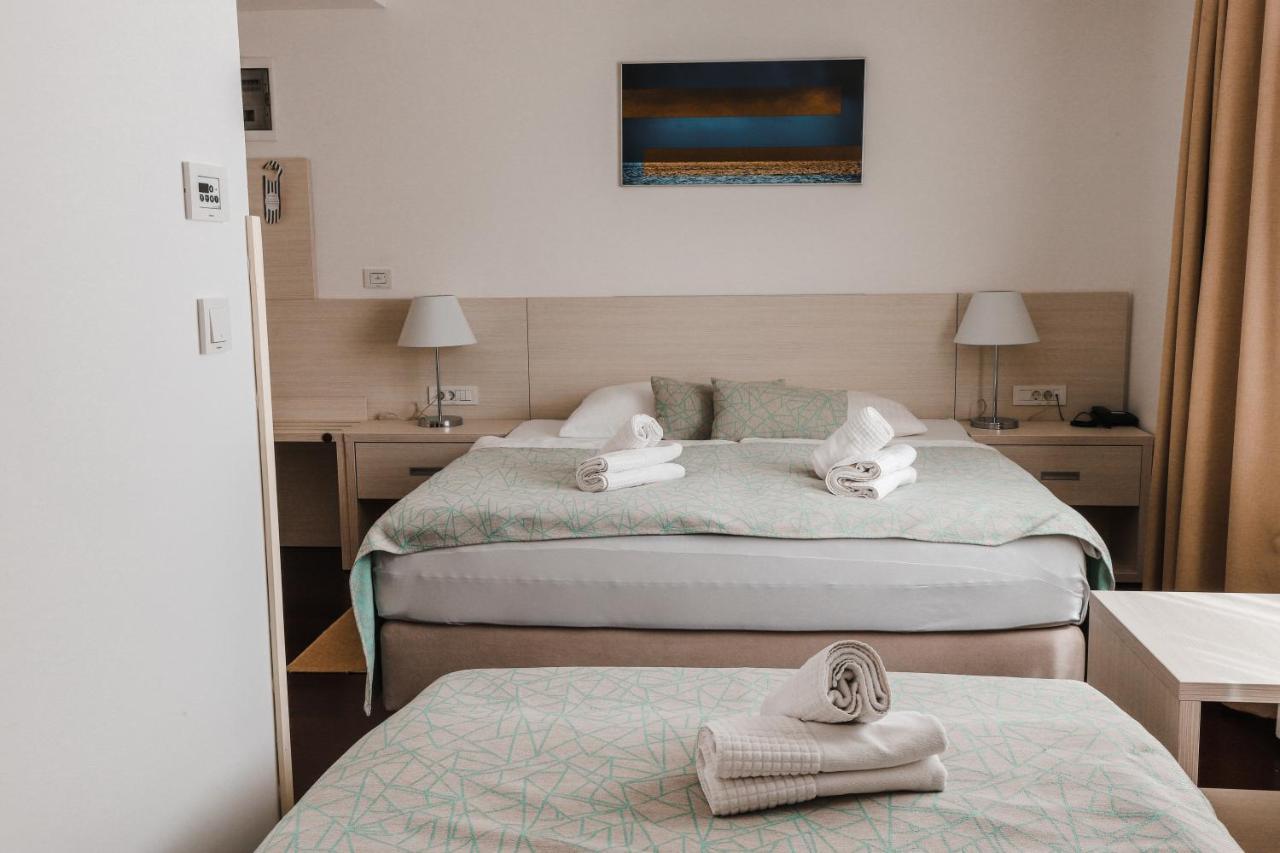 Borovnik Hotel Tisno
