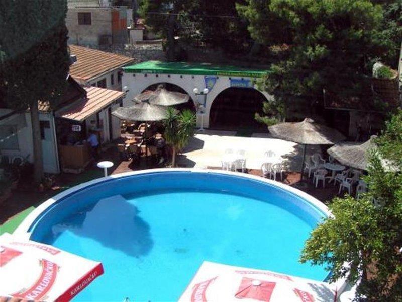 Hotel Borovnik Tisno